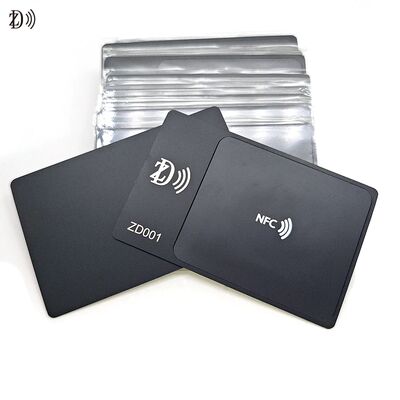 Thẻ kinh doanh NFC kim loại thiết kế tùy chỉnh NTAG216 888 Byte 13.56MHz Thẻ thăm kim loại thép không gỉ RFID