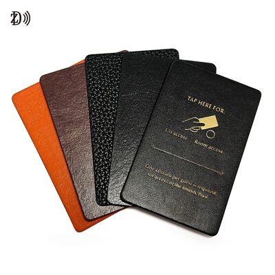 Thẻ bề mặt da in tùy chỉnh 13.56Mhz Thẻ RFID NFC Thẻ danh thiếp da trắng