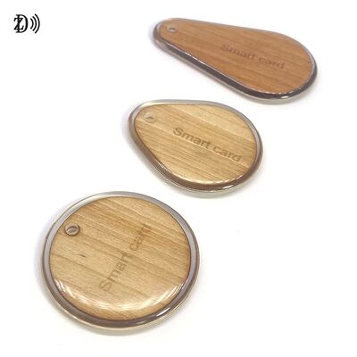 Nhẫn chìa khóa bằng gỗ được in tùy chỉnh với chống nước Full Epoxy Wood Keyfob 13.56MHz RFID NFC Communication for Access Control