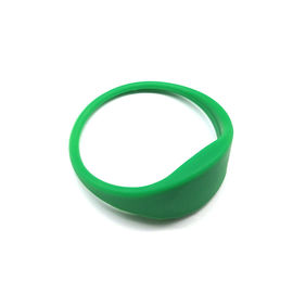 Chiếc dây đeo đeo tay chip RFID silicone có thể điều chỉnh kích thước để thanh toán